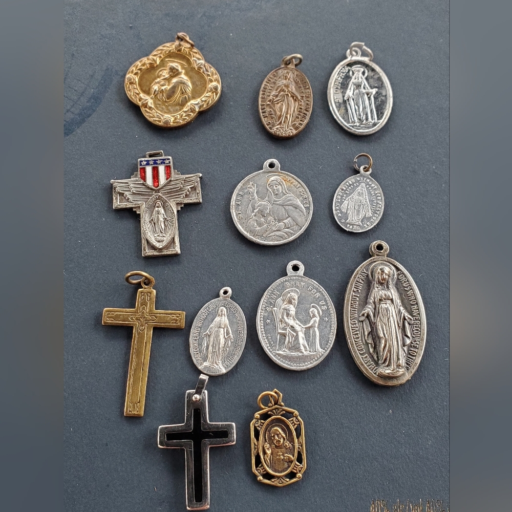 Lot of 12 religious metal pendants